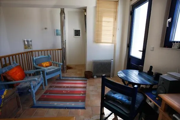 Clive And Bifi's House * Lachania